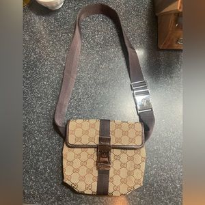Authentic vintage Gucci belt bag
